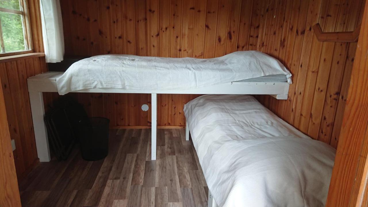 Liten Enklare Klimatsmart Stuga I Roslagen Osthammar Exterior photo